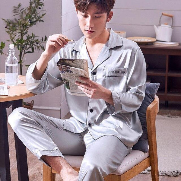 Pajamas Men Summer Ice Silk Long Sleeves Leisure Thin Style Sleepwear Teenagers Spring Autumn Home Clothing Nightgown Suit H5600