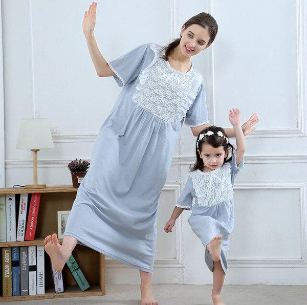 Retro Nightgowns Pajamas for Girls Mother and Daughter Family Matching Dresses Women Girl Nightgowns Mom and Daughter Dress