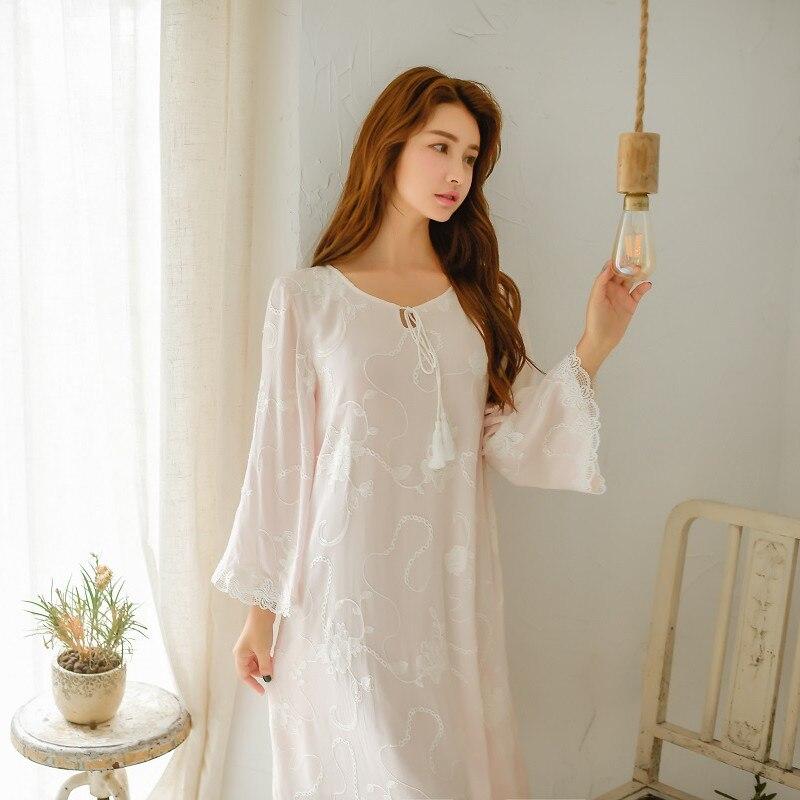 Fashion Cotton Embroidered Women's Long Nightgowns Long Sleeve Loose Female Sleepwear Summer Autumn Sweet Nightshirt 3 Colors