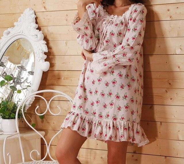 Vintage Sexy Sleepwear Women Cotton Medieval Nightgown White Round neck Queen Dress Night Dress Lolita Princess Home Dress