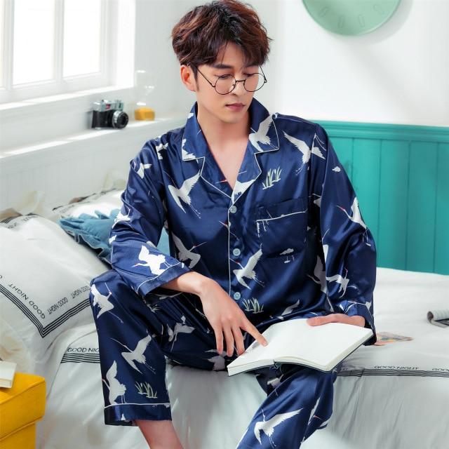 2019 New Satin Silk Pajamas Shorts for Men Rayon Silk Sleepwear Male Pajama Set Soft Nightgown for Men Pyjamas