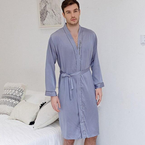 Spring and Summer Newest Simulation Silk Couples Nightgown Men and Women Embroidered Morning Bride Bridesmaid Nightrobe