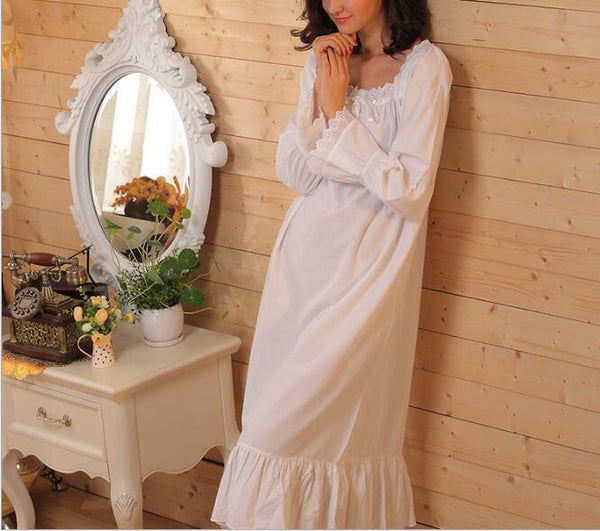 Vintage Sexy Sleepwear Women Cotton Medieval Nightgown White Round neck Queen Dress Night Dress Lolita Princess Home Dress