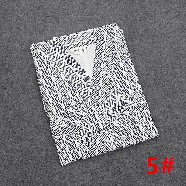 Traditional Japanese Male Cool Kimono Bathrobes Men's Cotton Robe Yukata Men Bath Robe Kimono Sleepwear with Belt 72104