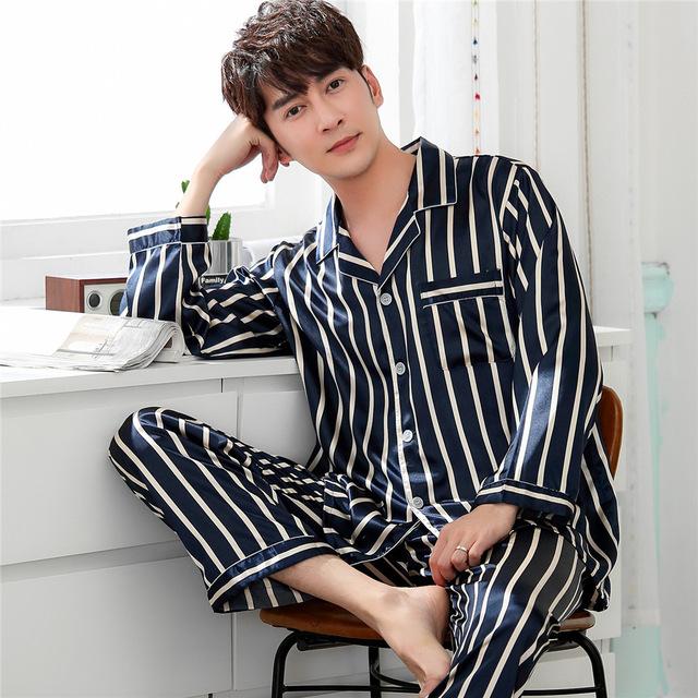 2019 New Satin Silk Pajamas Shorts for Men Rayon Silk Sleepwear Male Pajama Set Soft Nightgown for Men Pyjamas